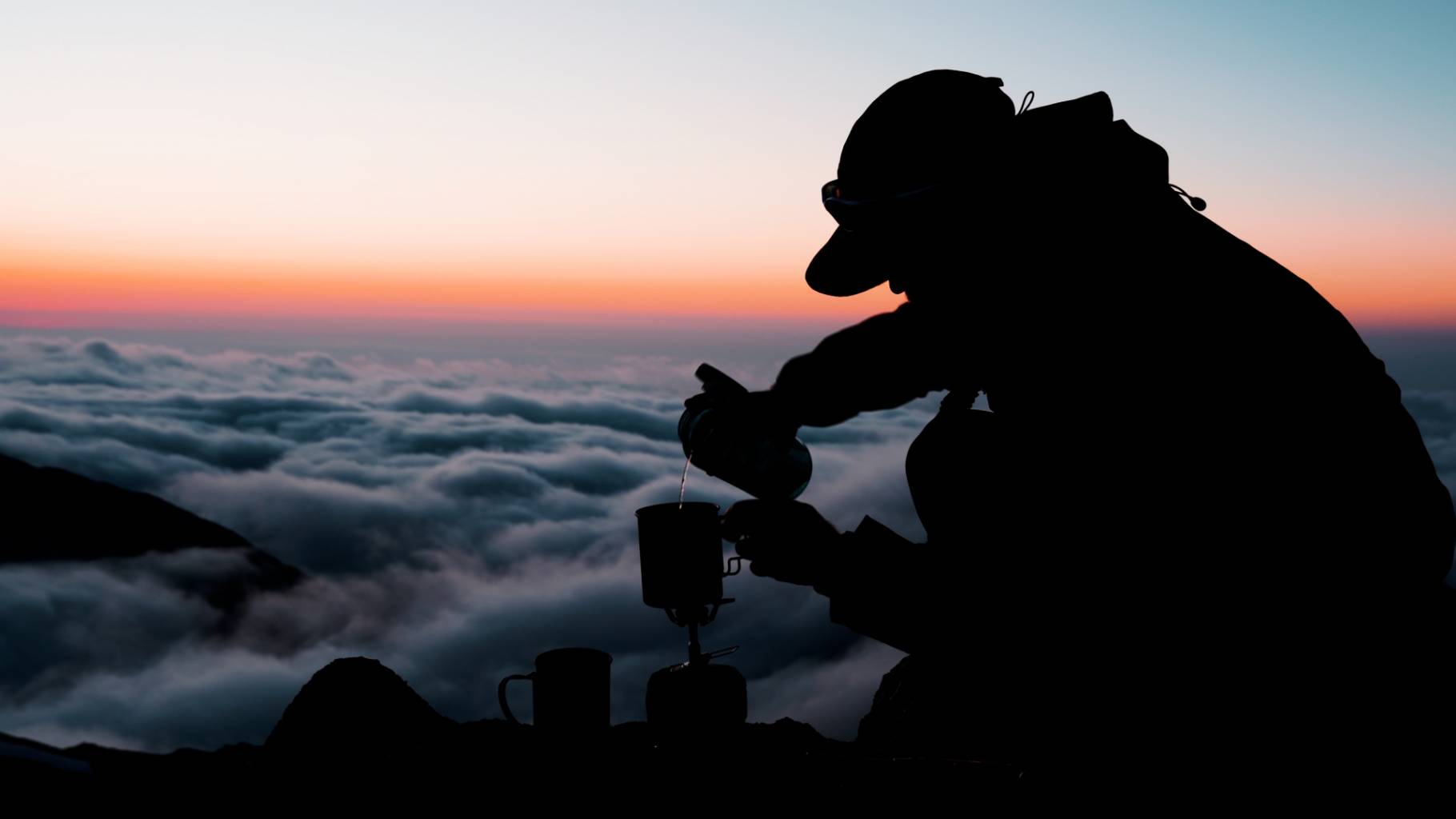 yx.00 04 05 20.Standbild006